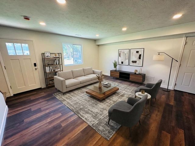 1505 SILVER Lane, Carter Lake, IA 51510