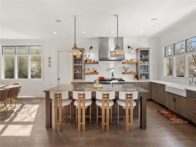 109 Hood Circle, Decatur, GA 30030