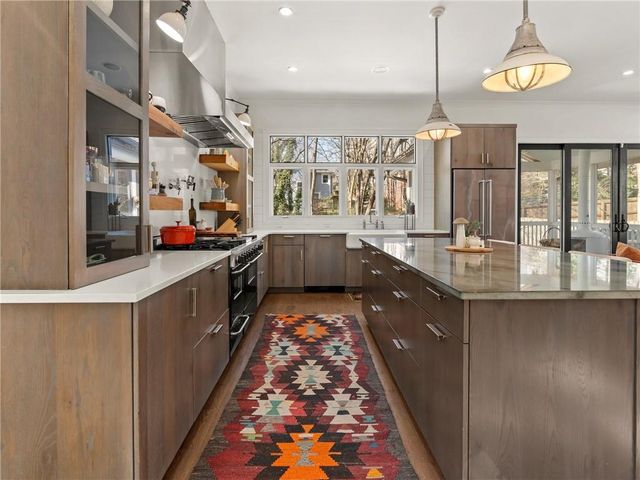 109 Hood Circle, Decatur, GA 30030