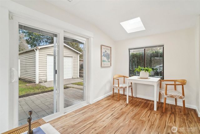 1420 N 50th Street, Seattle, WA 98103