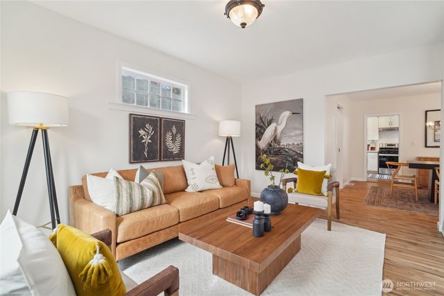 1420 N 50th Street, Seattle, WA 98103