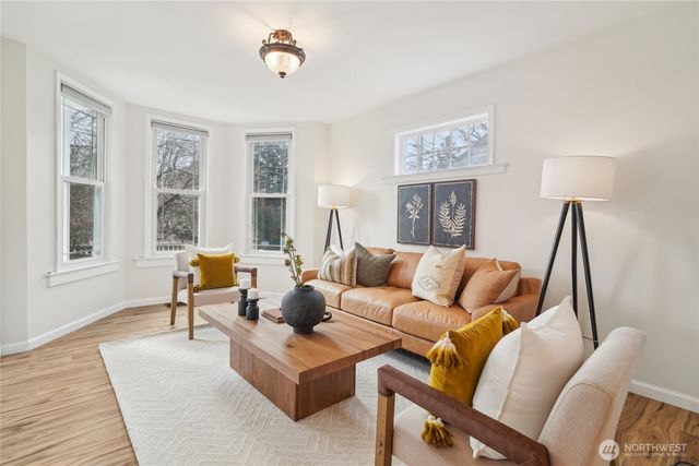 1420 N 50th Street, Seattle, WA 98103