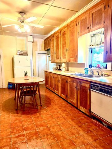 51 Underwood Lane, Middletown, RI 02842