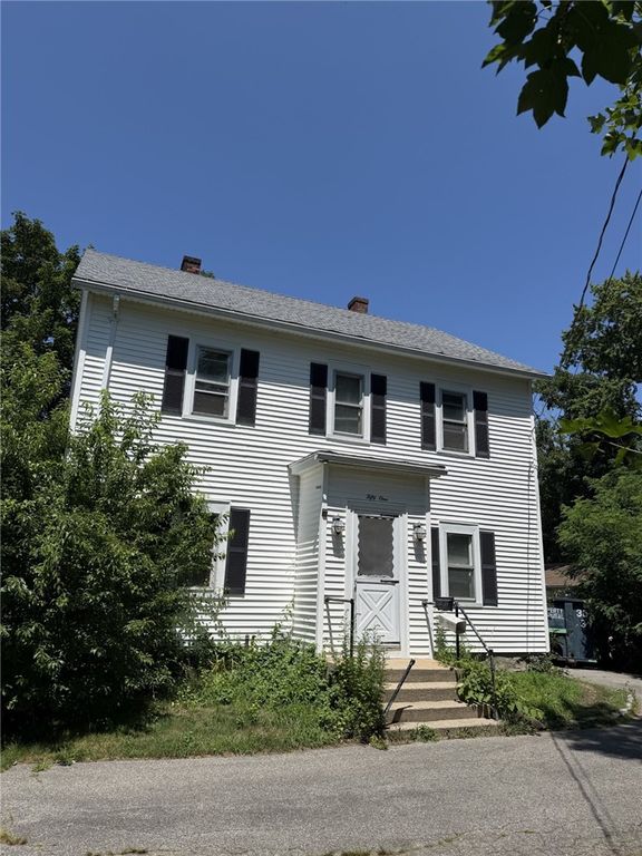 51 Underwood Lane, Middletown, RI 02842