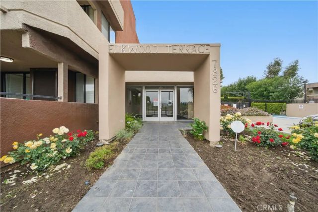 7826 Topanga Canyon Boulevard 218, Canoga Park, CA 91304