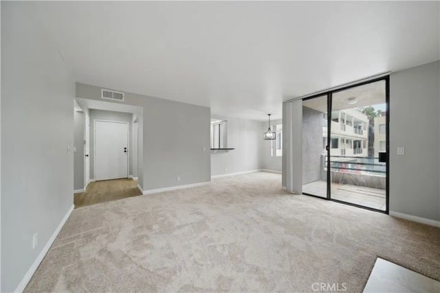 7826 Topanga Canyon Boulevard 218, Canoga Park, CA 91304