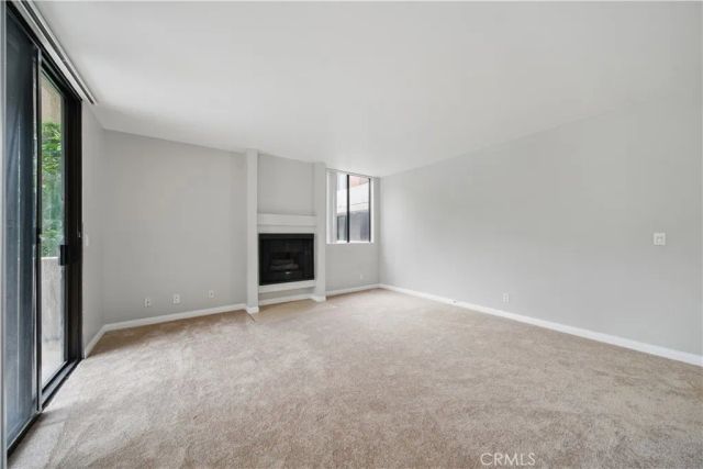 7826 Topanga Canyon Boulevard 218, Canoga Park, CA 91304