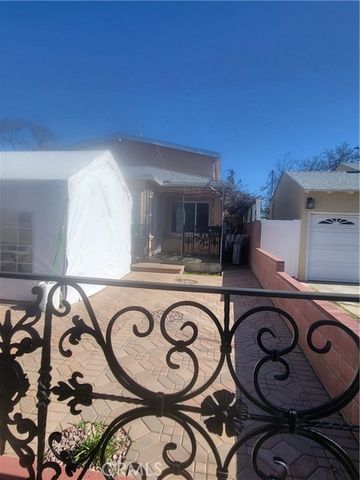 2016 N Screenland, Burbank, CA 91505