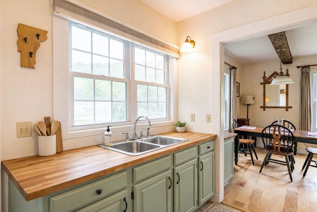 425 Nebraska Valley Road, Stowe, VT 05672