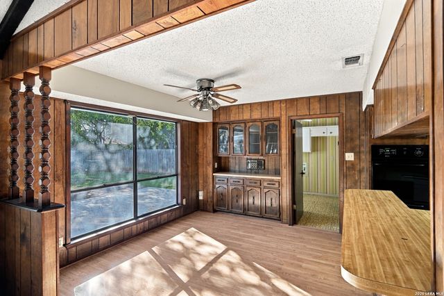 2230 SHADOW CLIFF ST, San Antonio, TX 78232