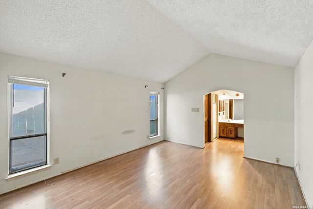 2230 SHADOW CLIFF ST, San Antonio, TX 78232