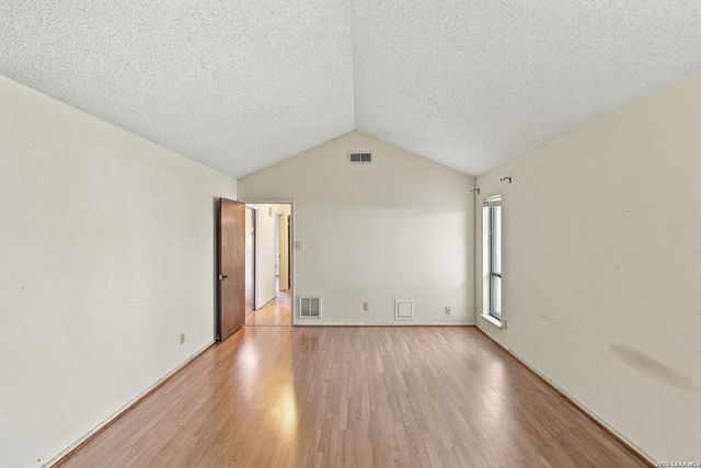 2230 SHADOW CLIFF ST, San Antonio, TX 78232