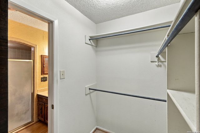 2230 SHADOW CLIFF ST, San Antonio, TX 78232