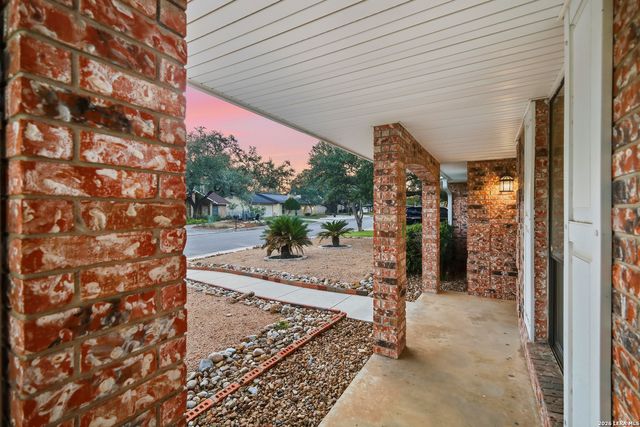 2230 SHADOW CLIFF ST, San Antonio, TX 78232
