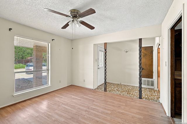 2230 SHADOW CLIFF ST, San Antonio, TX 78232
