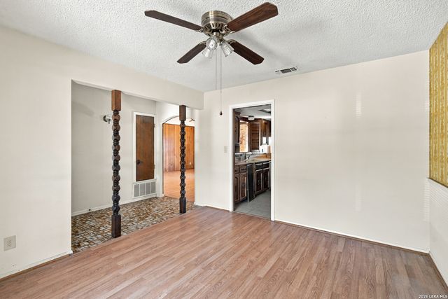 2230 SHADOW CLIFF ST, San Antonio, TX 78232