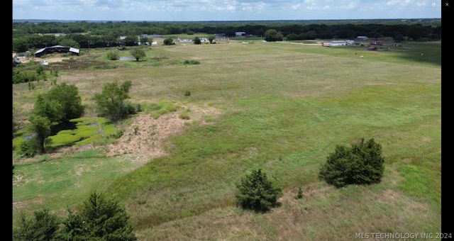 000 Hendrix Road, Hendrix, OK 74741