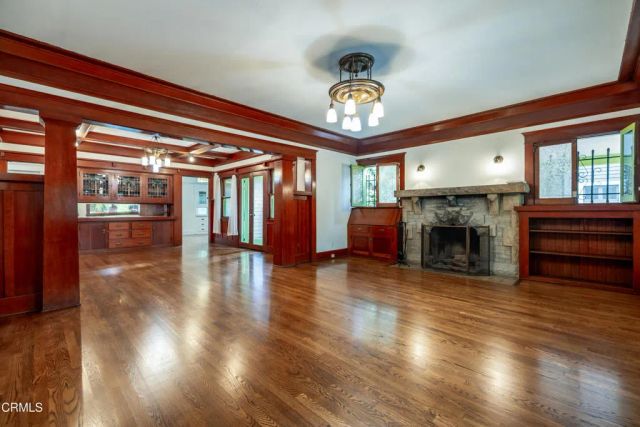 1942 N Bronson Avenue, Los Angeles, CA 90068