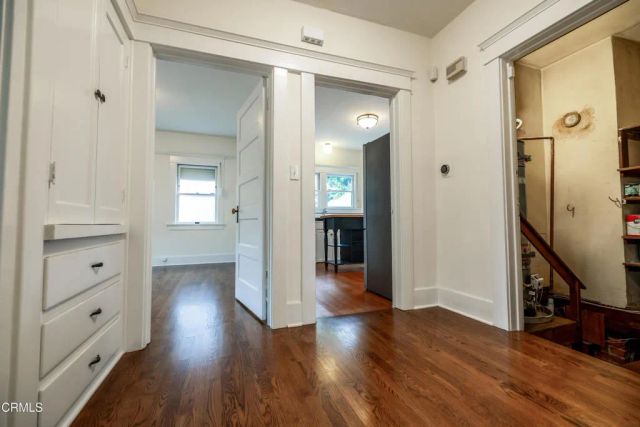1942 N Bronson Avenue, Los Angeles, CA 90068