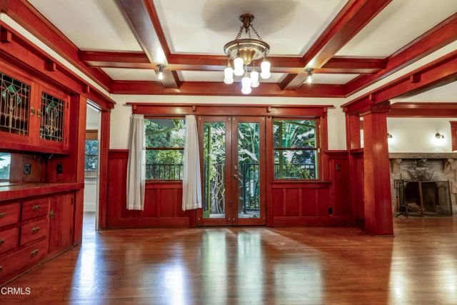 1942 N Bronson Avenue, Los Angeles, CA 90068