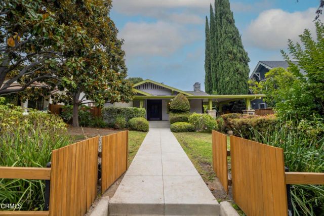 1942 N Bronson Avenue, Los Angeles, CA 90068