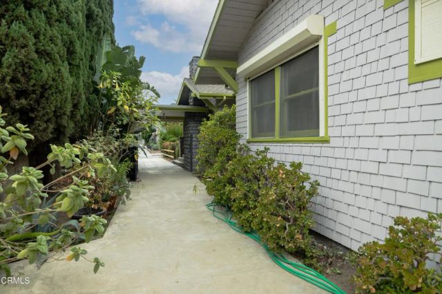 1942 N Bronson Avenue, Los Angeles, CA 90068