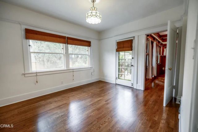 1942 N Bronson Avenue, Los Angeles, CA 90068