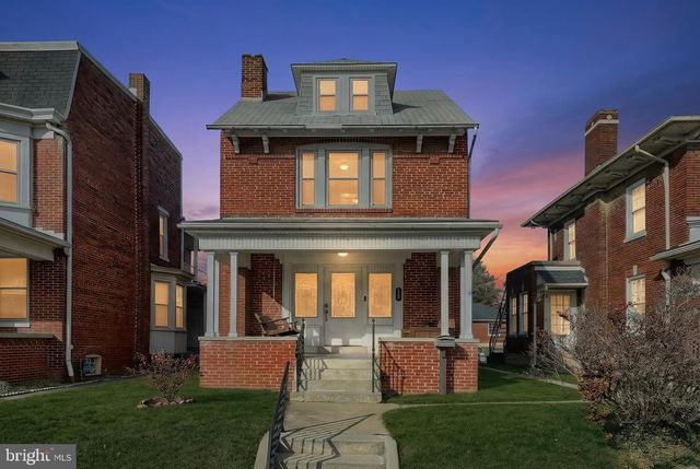 1761 W MARKET ST, York, PA 17404