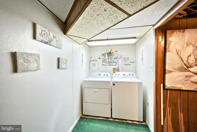 1761 W MARKET ST, York, PA 17404