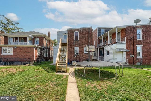 1761 W MARKET ST, York, PA 17404