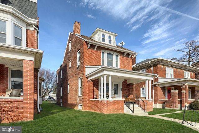 1761 W MARKET ST, York, PA 17404