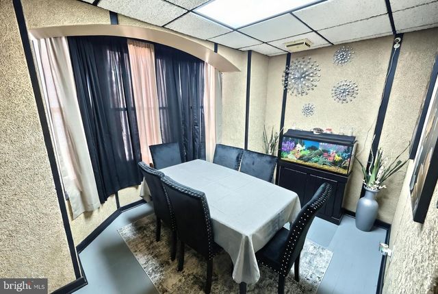 1761 W MARKET ST, York, PA 17404