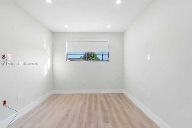 8421 SW 27th Ter 0, Miami, FL 33155