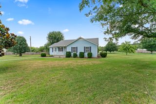 232 Elmwood Dr, Murfreesboro, TN 37128