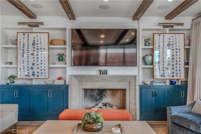 317 E Bay Front, Newport Beach, CA 92662