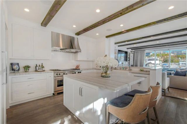 317 E Bay Front, Newport Beach, CA 92662