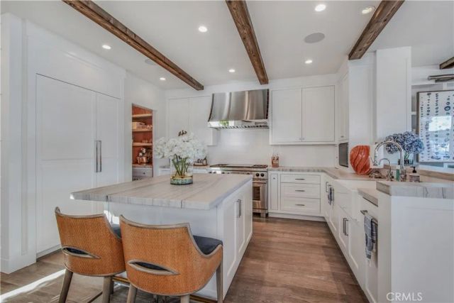 317 E Bay Front, Newport Beach, CA 92662