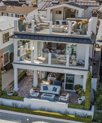 317 E Bay Front, Newport Beach, CA 92662