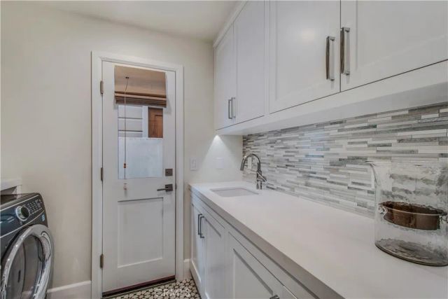 317 E Bay Front, Newport Beach, CA 92662