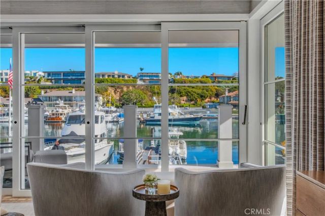 317 E Bay Front, Newport Beach, CA 92662