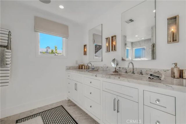 317 E Bay Front, Newport Beach, CA 92662