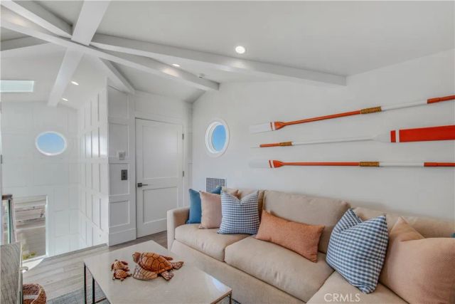 317 E Bay Front, Newport Beach, CA 92662