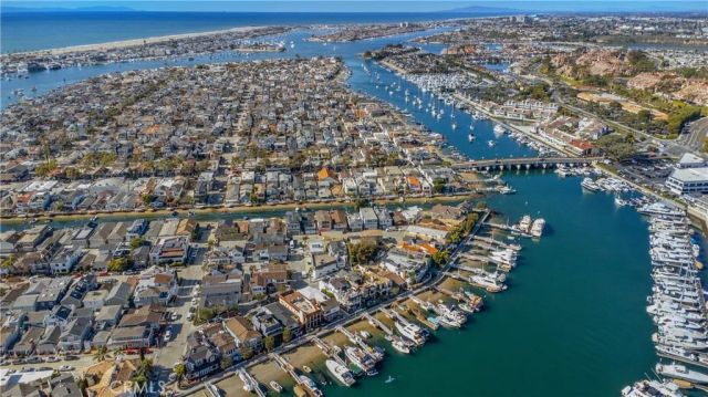 317 E Bay Front, Newport Beach, CA 92662