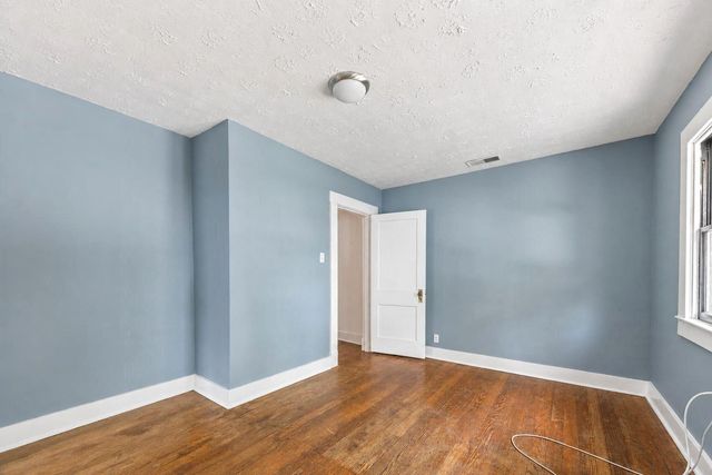 712 Link Avenue, Paris, KY 40361