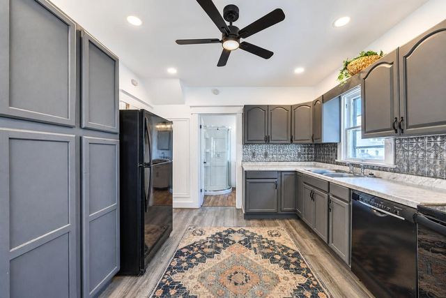 712 Link Avenue, Paris, KY 40361