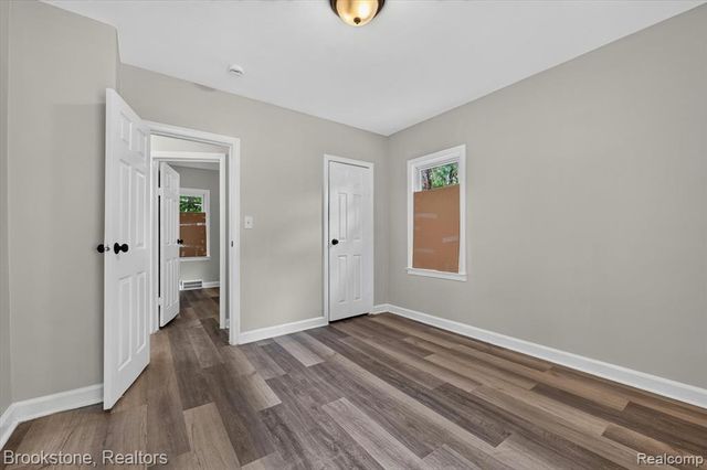 7203 Orchard Avenue, Warren, MI 48091