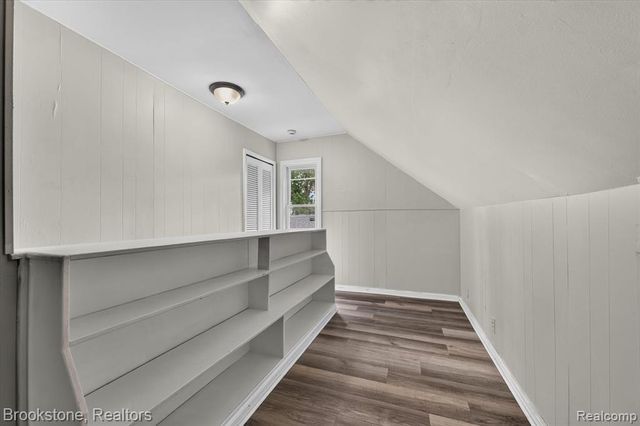 7203 Orchard Avenue, Warren, MI 48091