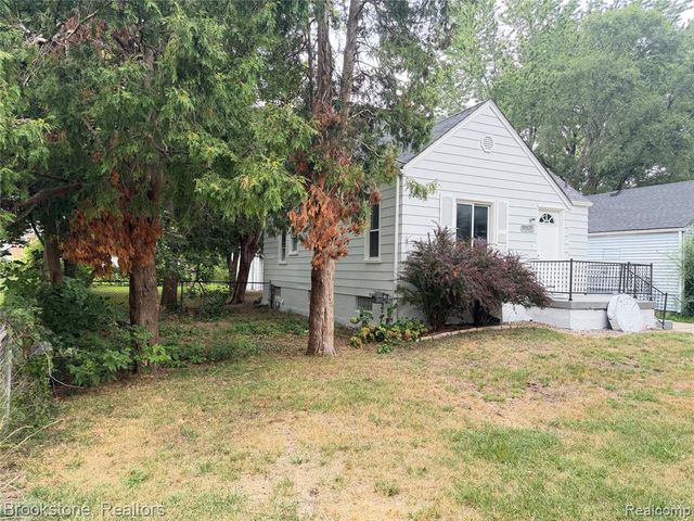 7203 Orchard Avenue, Warren, MI 48091