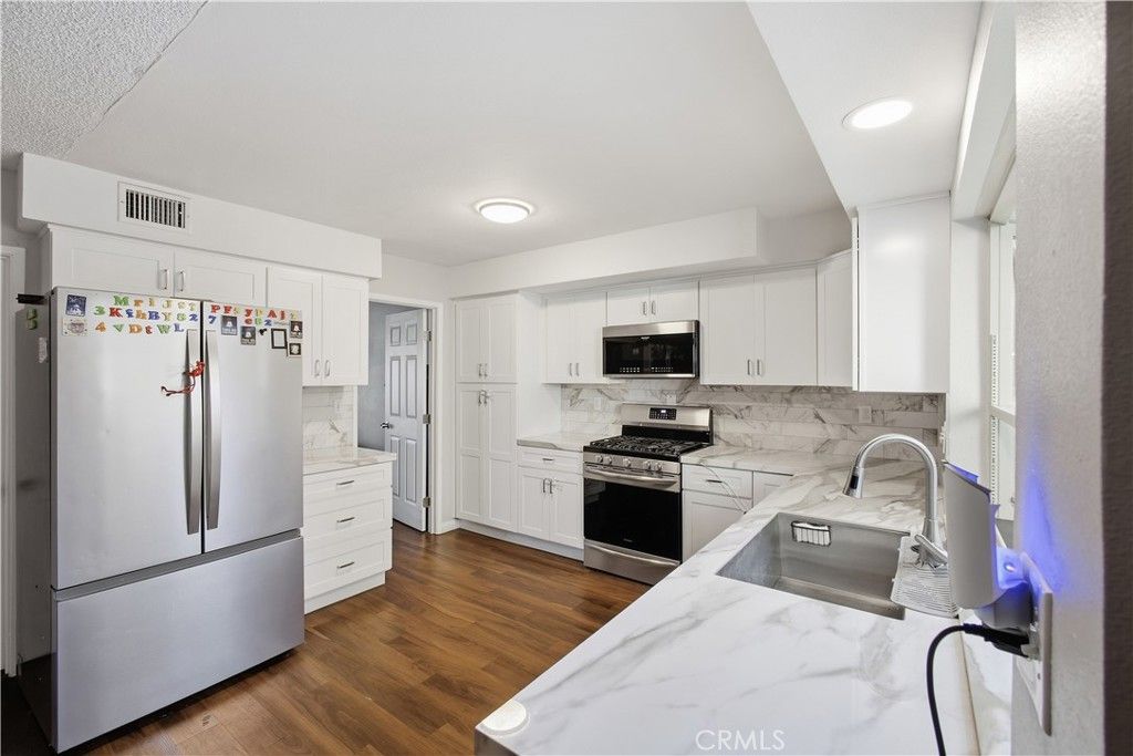 1434 Via Del Rio, Corona, CA 92882 — photo 3