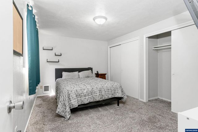 4776 Buffalo Dr SE, Salem, OR 97317